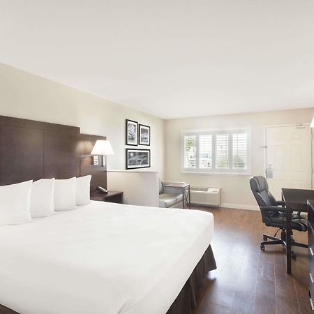 Hotel Baymont By Wyndham Modesto Salida Zewnętrze zdjęcie
